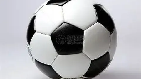 皇马陷绝境！防线六将齐损，红牌频出，阿隆索携神秘牌面迎战曼城挑战